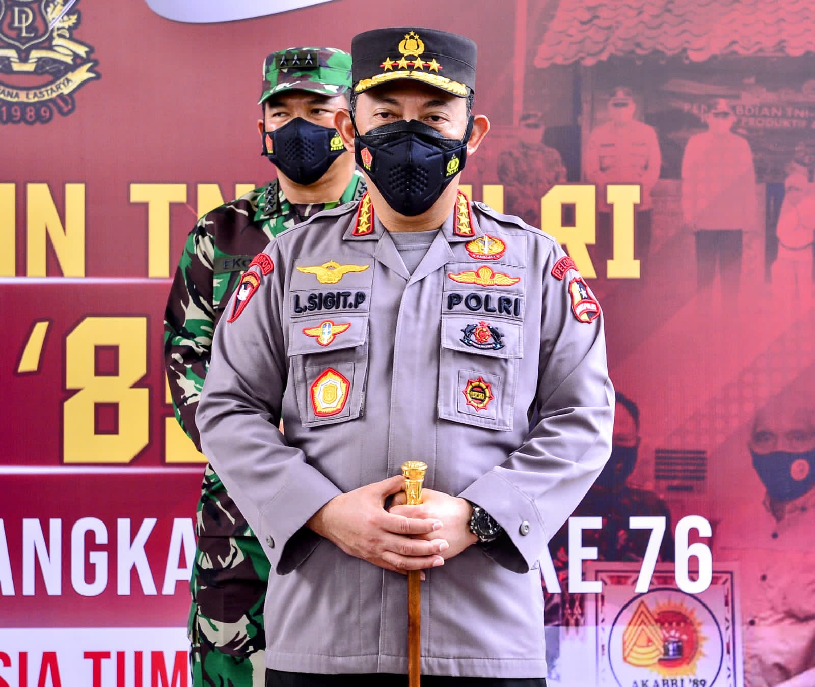 Panglima TNI Marsekal Hadi Tjahjanto dan Kapolri Jenderal Listyo Sigit Prabowo (Poskota.Net/Dok Ist)