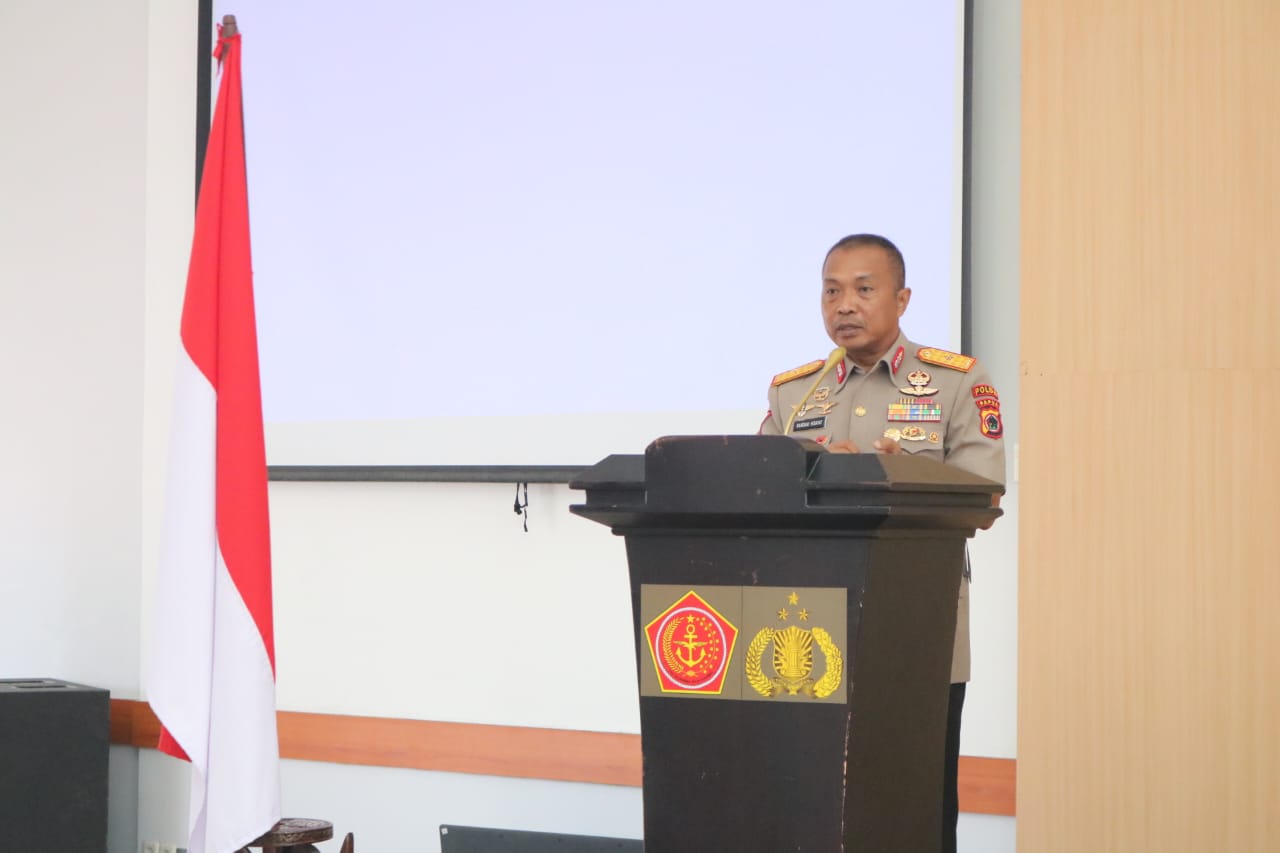 Wakapolda Papua Pimpin Kegiatan Penelitian Studi Kebijakan Penguatan Program Perumahan : foto : bid humas polda papua