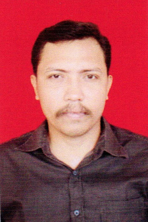 foto jurnalis H.Charles Pardede: Ketua Komite SMKN Badiri, Edy Hutauruk.