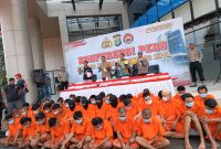 127 kasus, ada 50 tersangka yang ditangkap. dan mengamankan 1 unit roda empat, 126 unit roda dua.