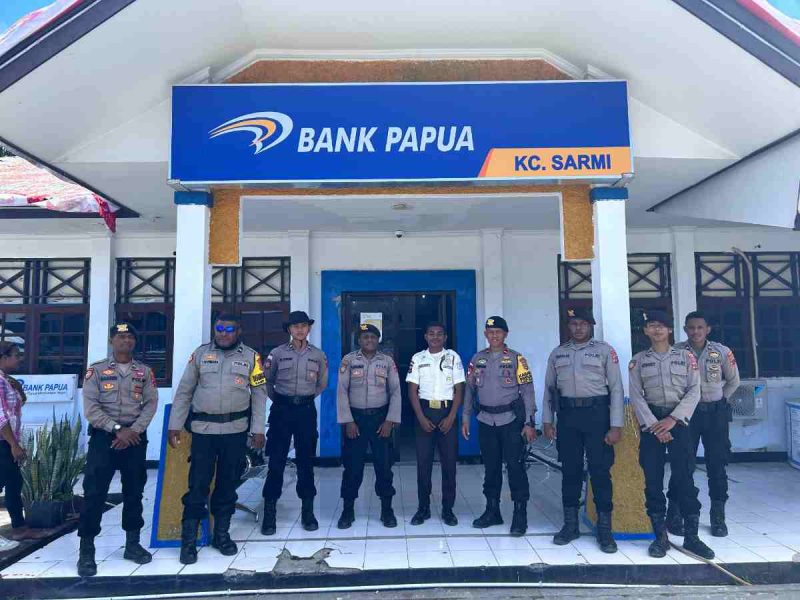 Patroli sebagai upaya untuk menjaga Kamtibmas tetap kondusif di wilayah hukum Polres Sarmi.